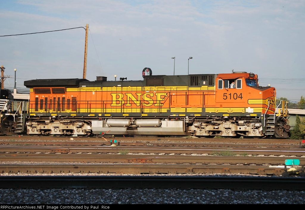 BNSF 5104